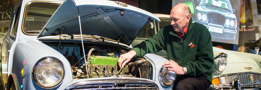 Desktop Thin Banner Under The Bonnet 870X300