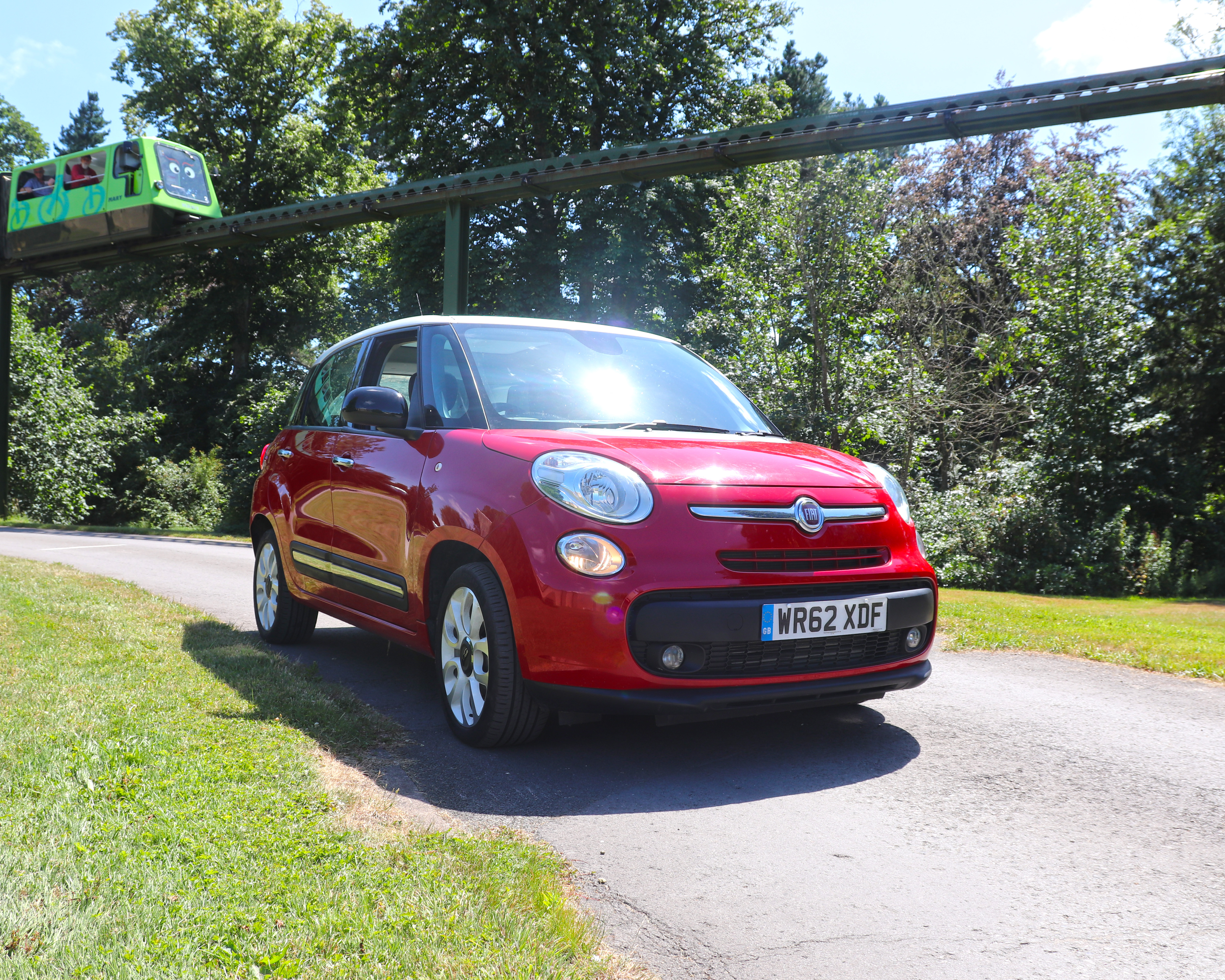 Peter Kay’S Fiat 500L From Car Share Drives Into Beaulieu (2)