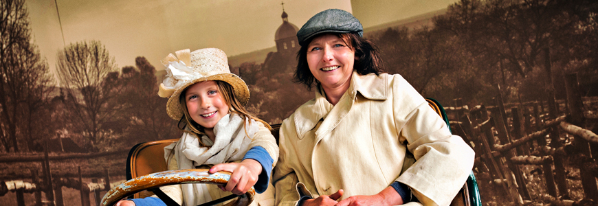 Desktop Thin Banner Living History 870X300