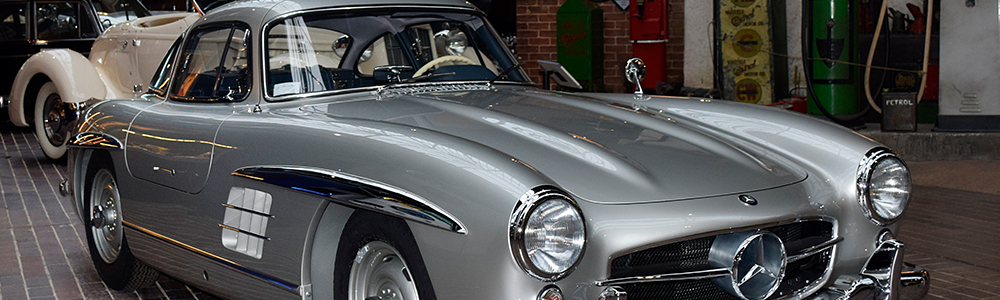 Mercedes Banner