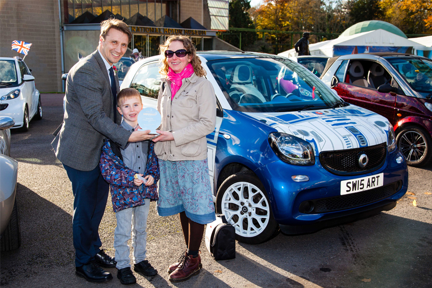 Simply Smart Beaulieu Visitor Services Manager Jon Tee presents People's Choice trophy to winner Carron Dymond