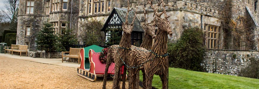 Sleigh outside Palace House