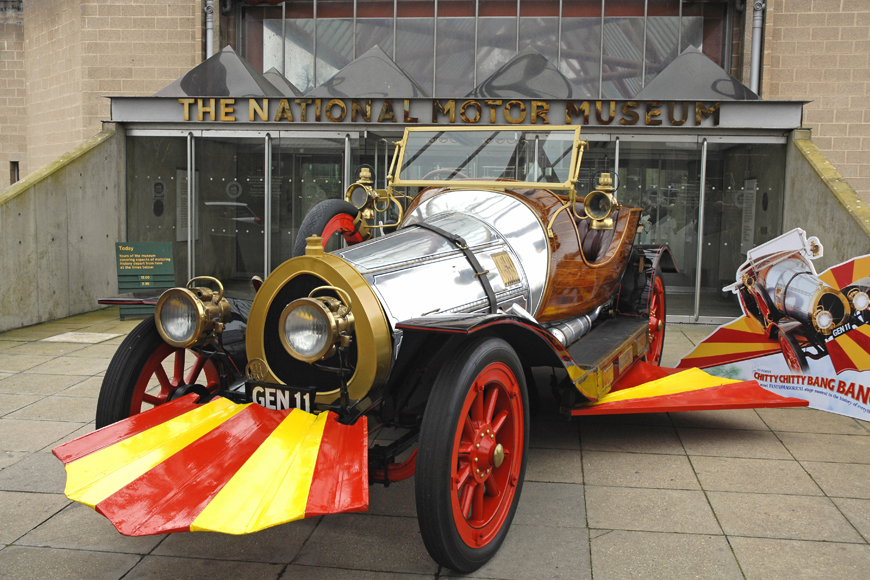 Film Chitty outside museum