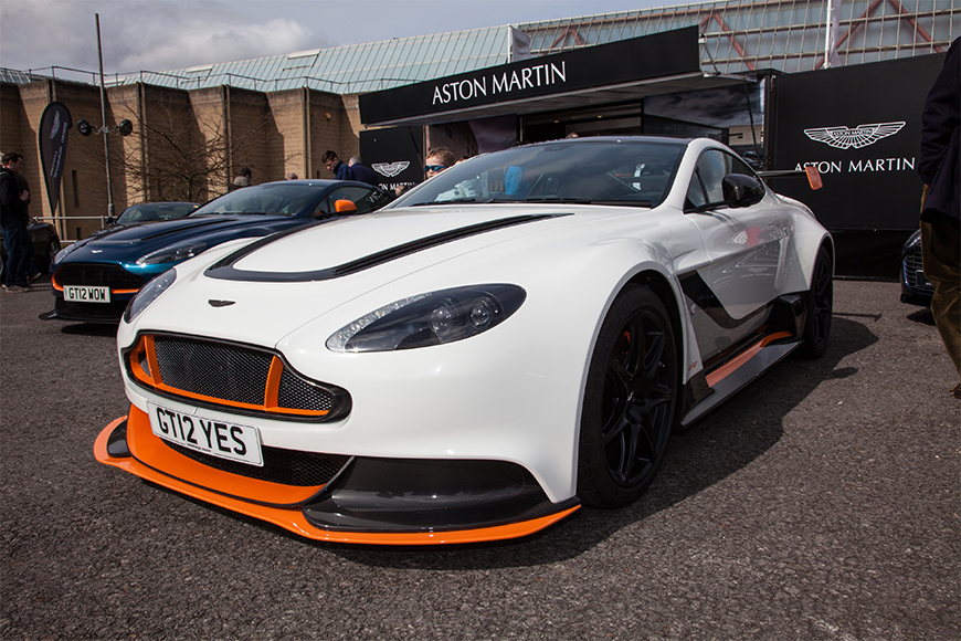 Desktop-news--Simply-Aston-Martin-4-(870x580)