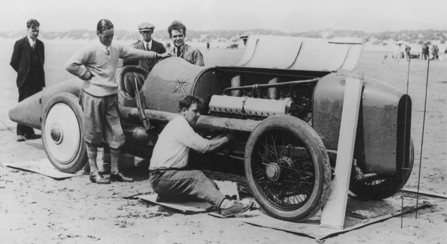 Sunbeam 350hp with Malcolm Campbell at Pendine Sands