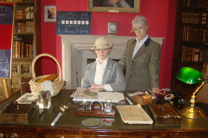 Spies and Soldiers activities in Palace House
