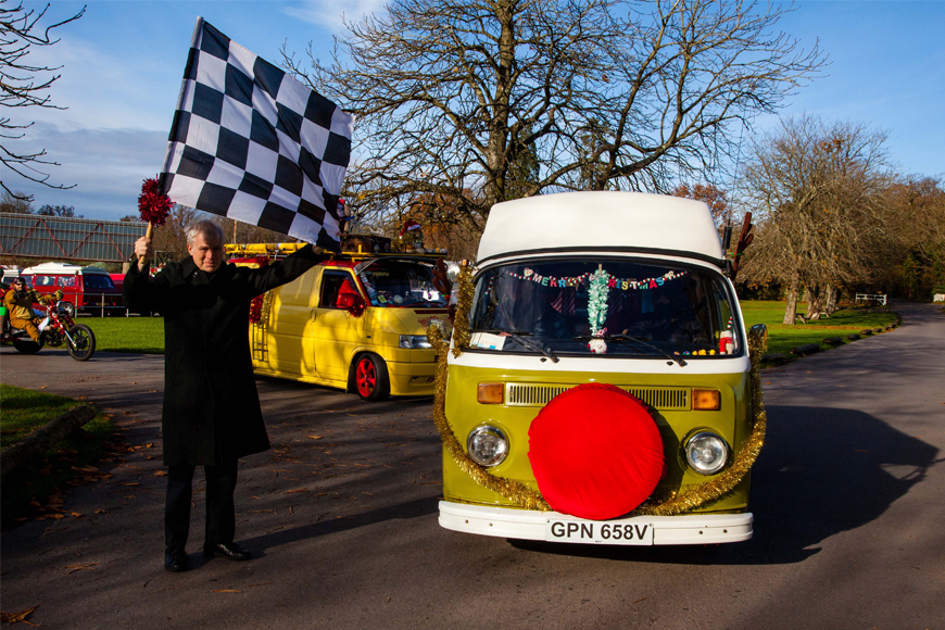 Lord Montagu waves off VW Santa Run