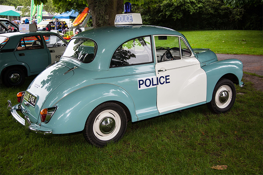 Blue-light-day-Morris-Minor-police-panda-car(870x580)